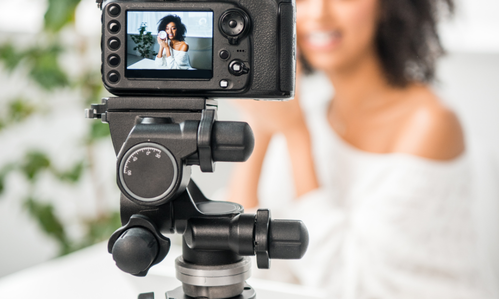 What is the difference between micro influencers and macro influencers?